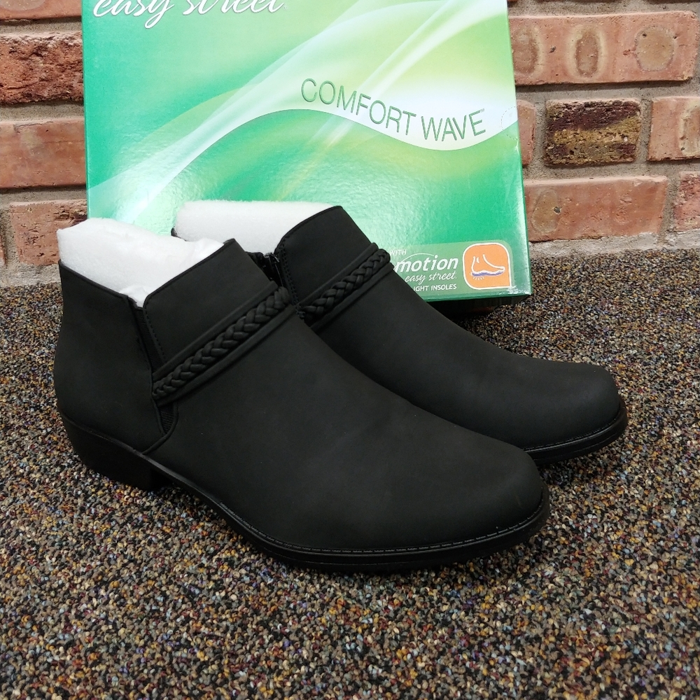Easy Street Booties size 12W